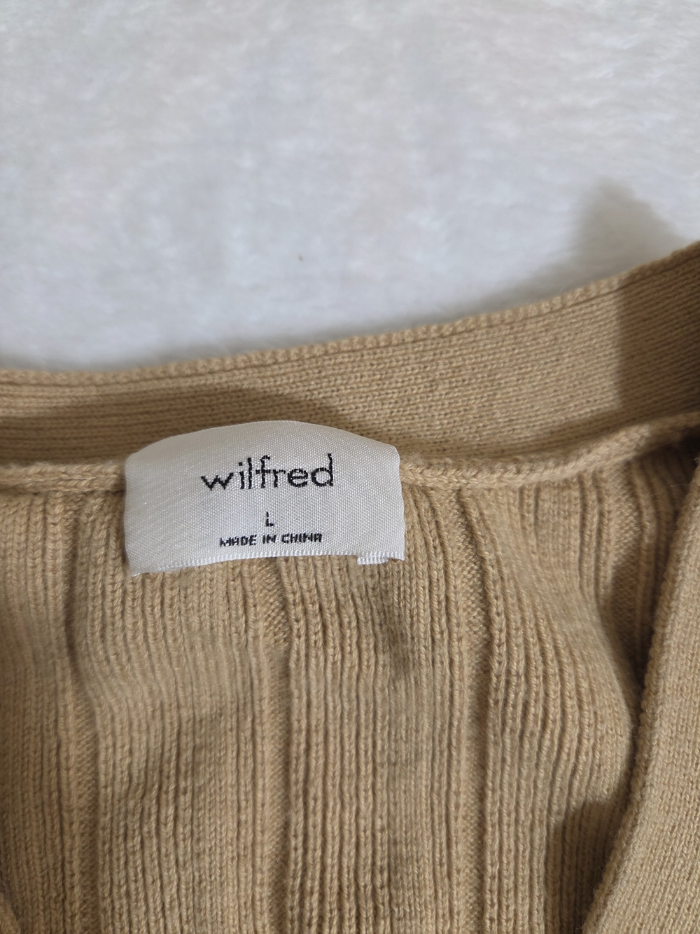 Aritzia Wilfred Plunge Front Cardigan Tan Merino Wool Blend Size L - Picture 5 of 10